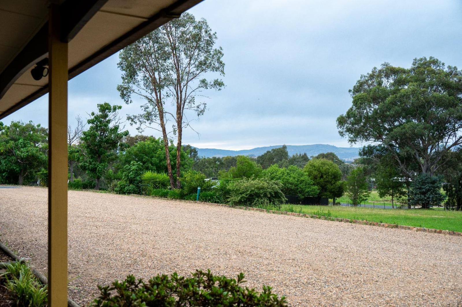 Tumut Valley Motel Pet Friendly Exteriör bild