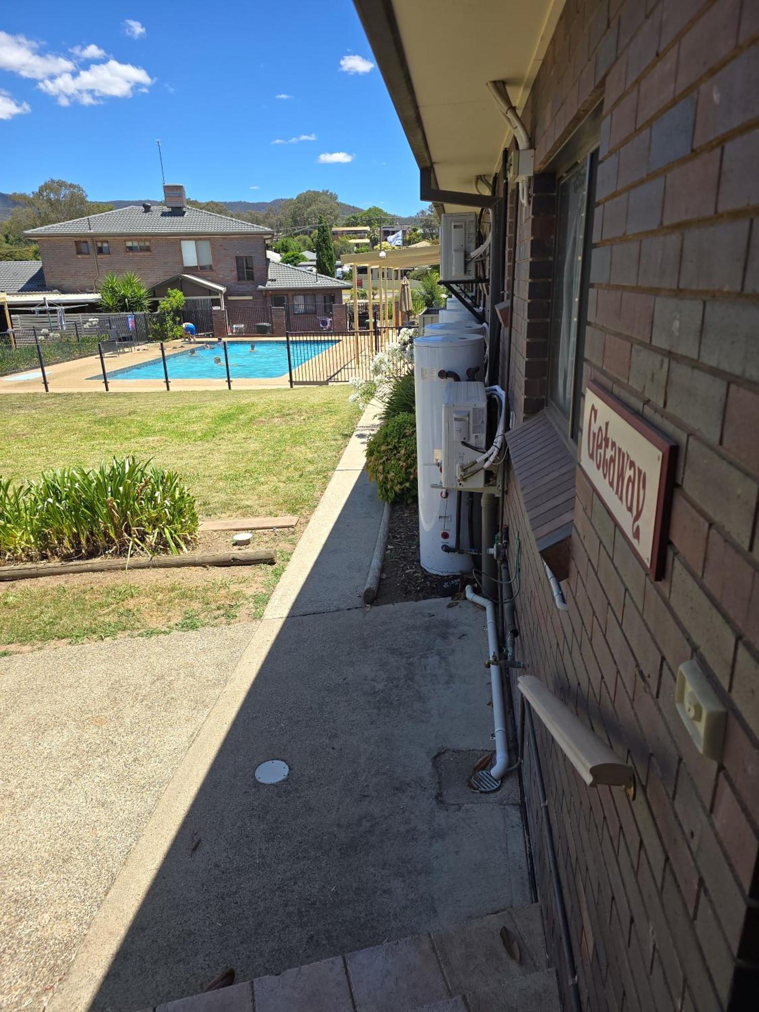Tumut Valley Motel Pet Friendly Exteriör bild