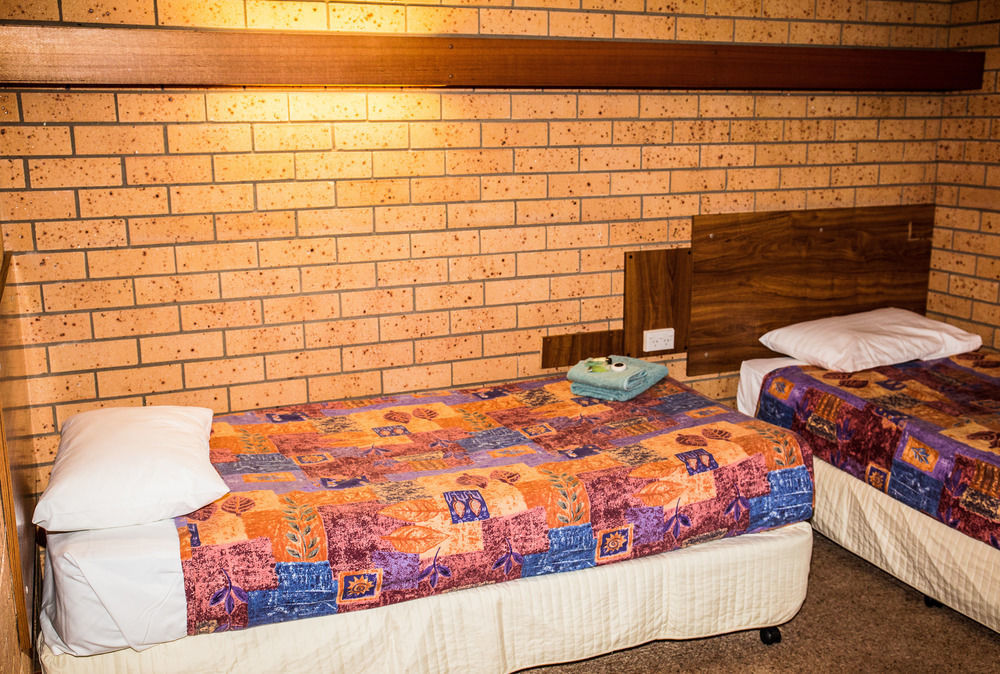 Tumut Valley Motel Pet Friendly Exteriör bild
